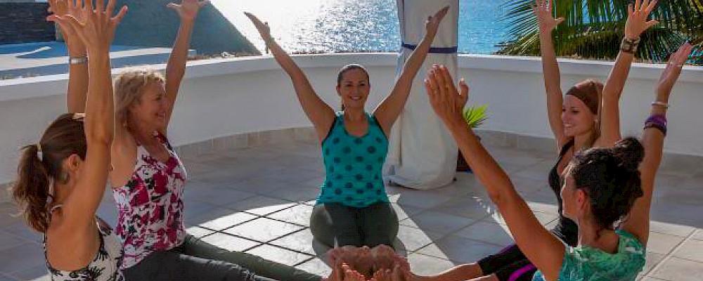 YOGA JUNTO AL MAR: YOGA CON VISTA EN PLAYA DEL CARMEN