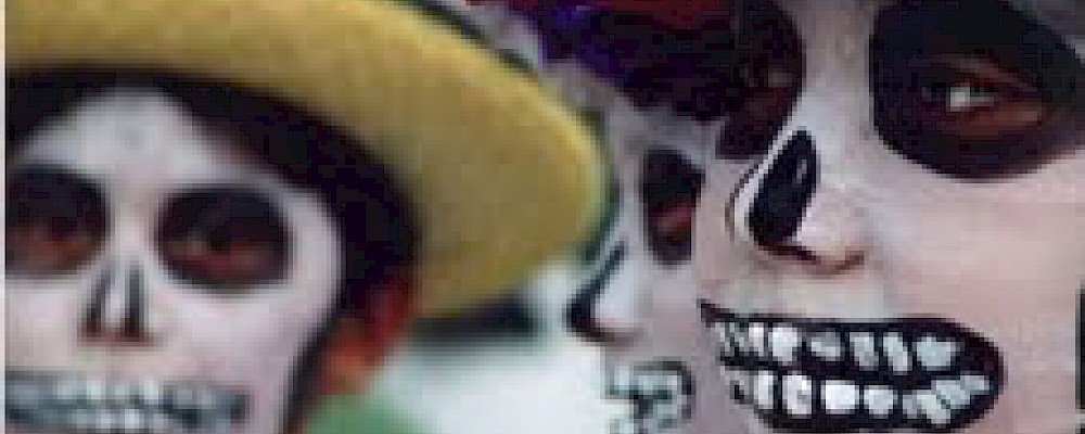 VIBRANTES TRADICIONES DEL DÍA DE MUERTOS EN XCARET