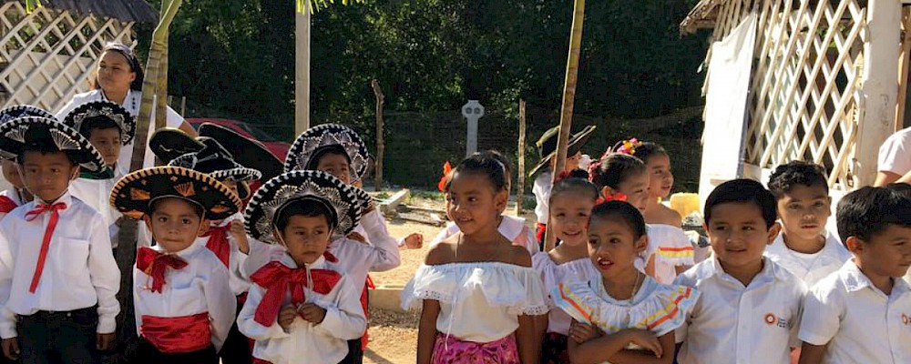 ¡Llamamos a todos los voluntarios y donantes! La escuela K&#39;iin Beh necesita nuestra ayuda