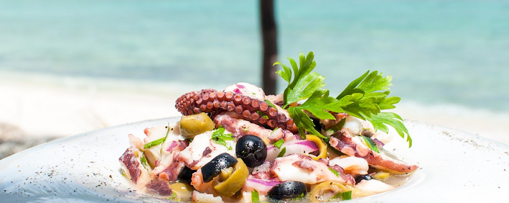 Dos maneras de disfrutar de una buena comida en Akumal