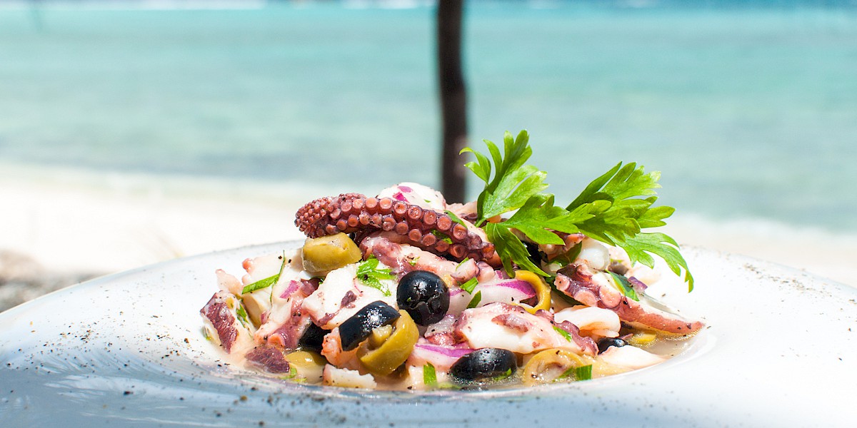 Dos maneras de disfrutar de una buena comida en Akumal