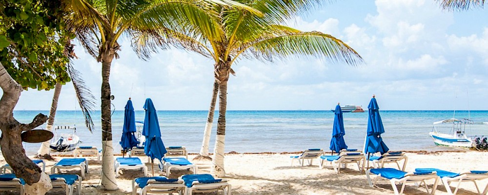 3 condominios vacacionales en venta en Playa del Carmen frente a la playa