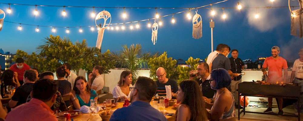 La Corteria & The Roof 28: Barbacoa y vistas al mar