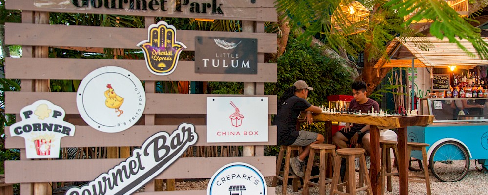 Evento semanal de ajedrez en Gourmet Park: uniendo a la comunidad del ajedrez en Playa del Carmen