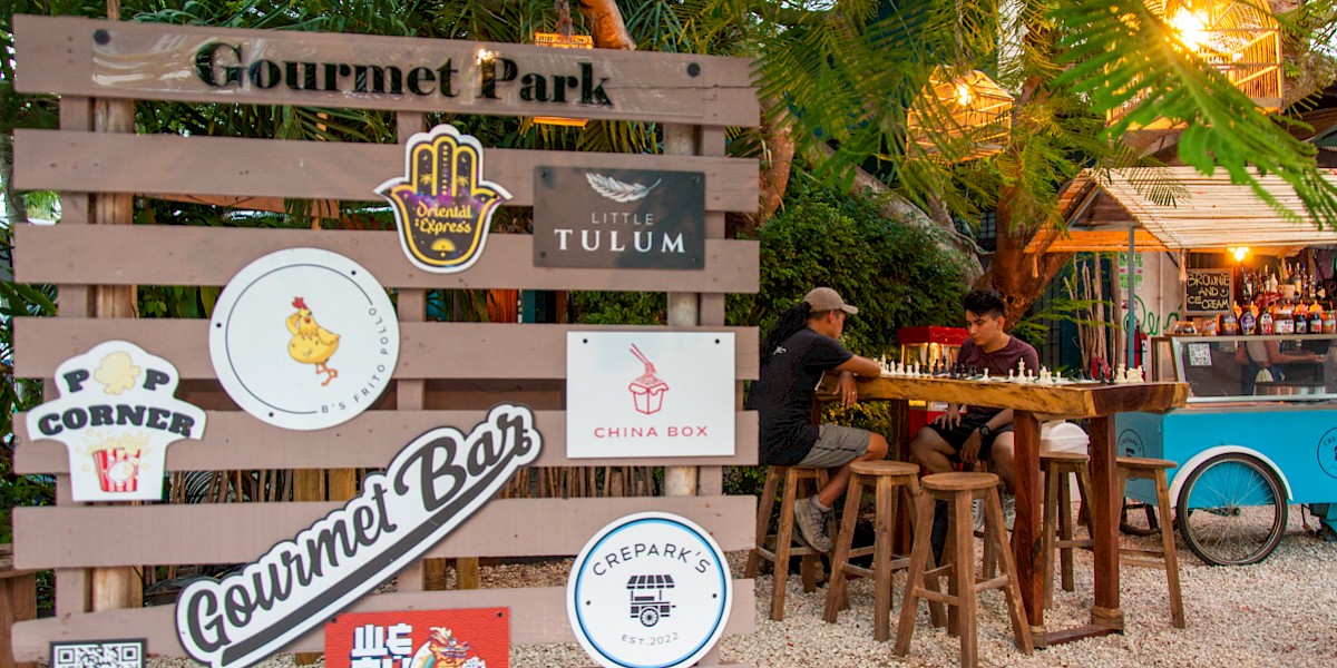 Evento semanal de ajedrez en Gourmet Park: uniendo a la comunidad del ajedrez en Playa del Carmen